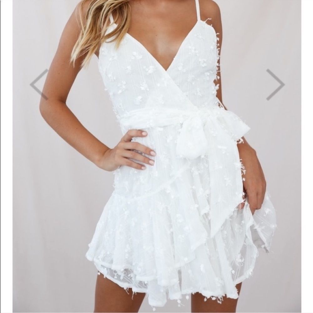 SELFIE LESLIE Sheri Embellished Chiffon White Mini Dress White Size XS NWT